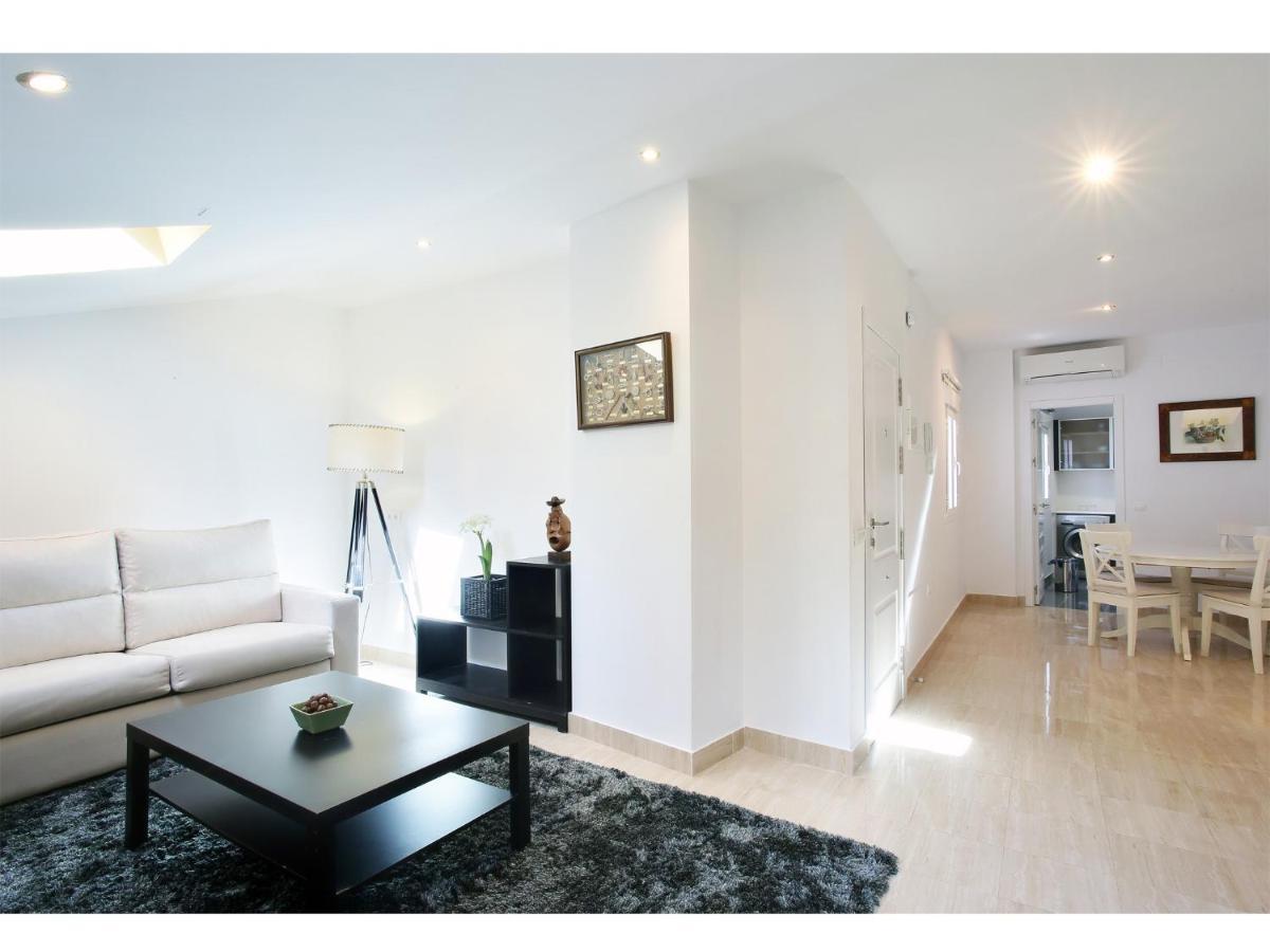 Apartamentos Unisierra Малага Экстерьер фото