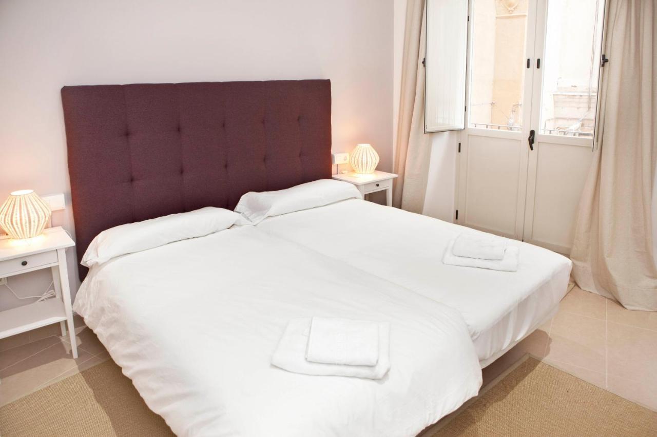 Apartamentos Unisierra Малага Экстерьер фото