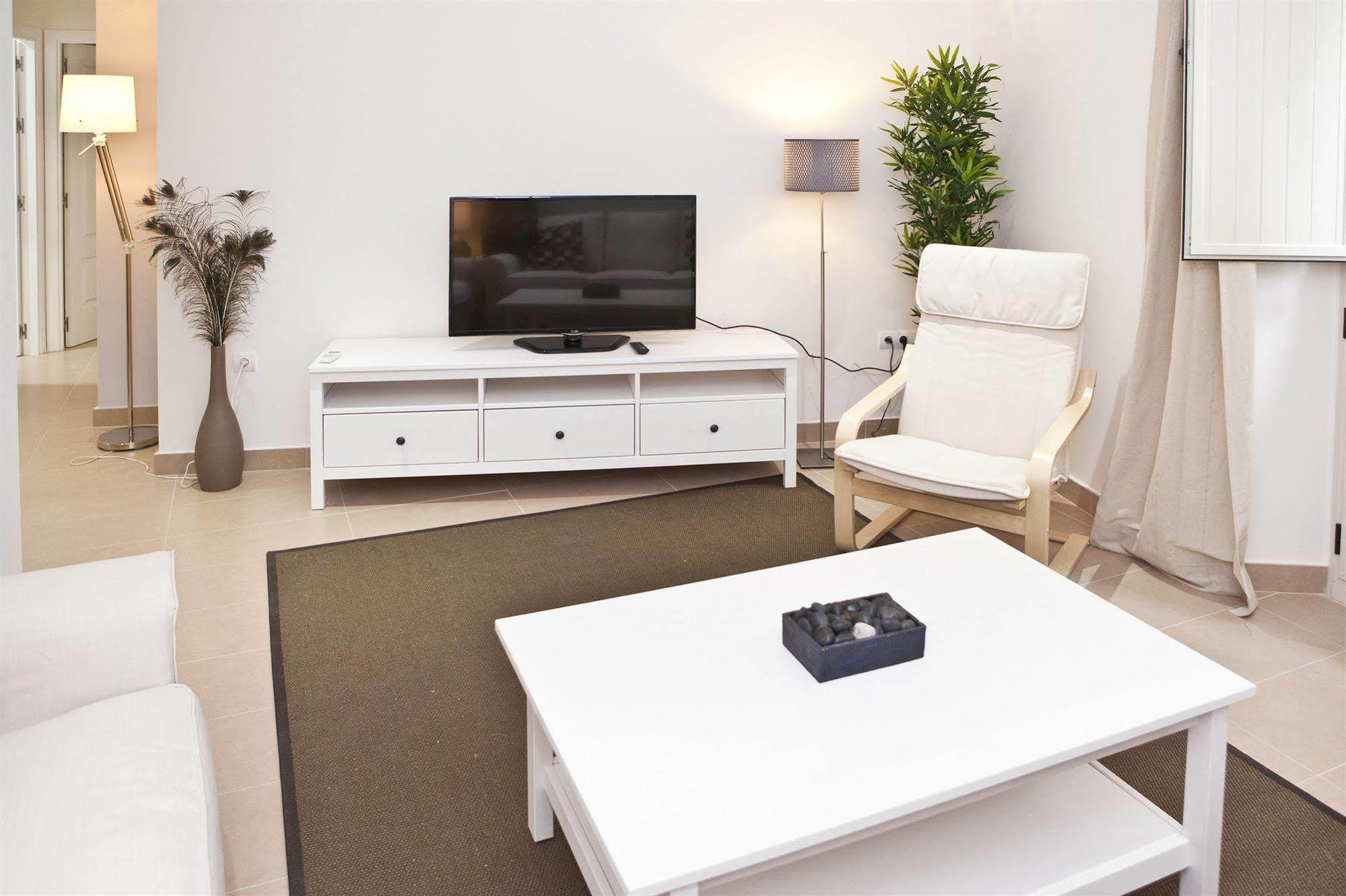 Apartamentos Unisierra Малага Экстерьер фото