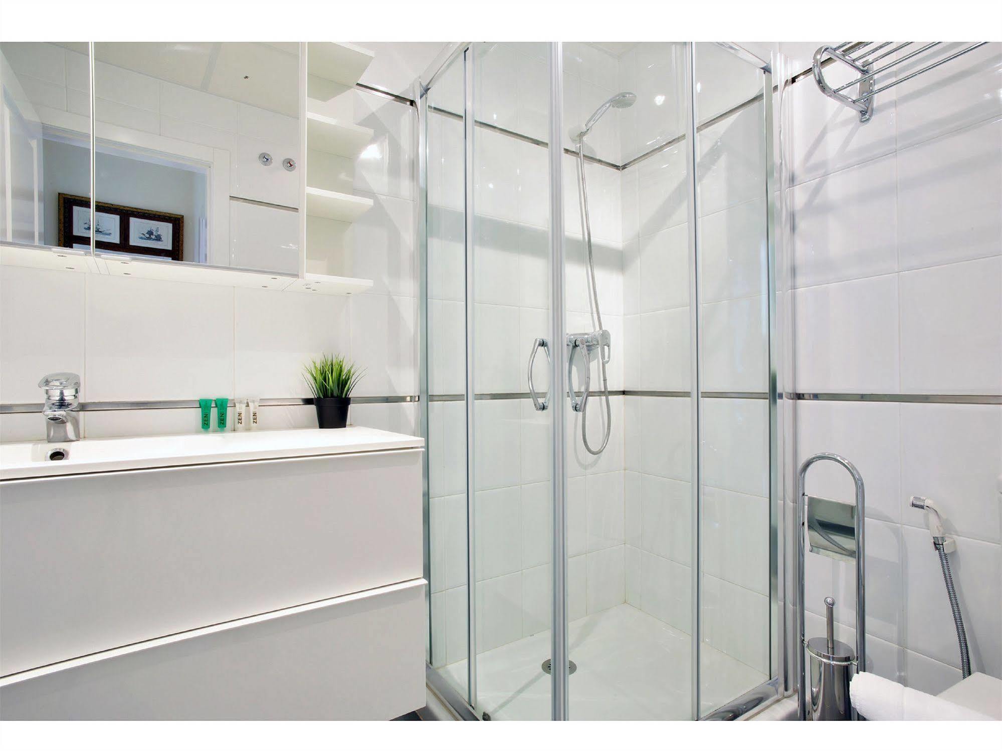 Apartamentos Unisierra Малага Экстерьер фото