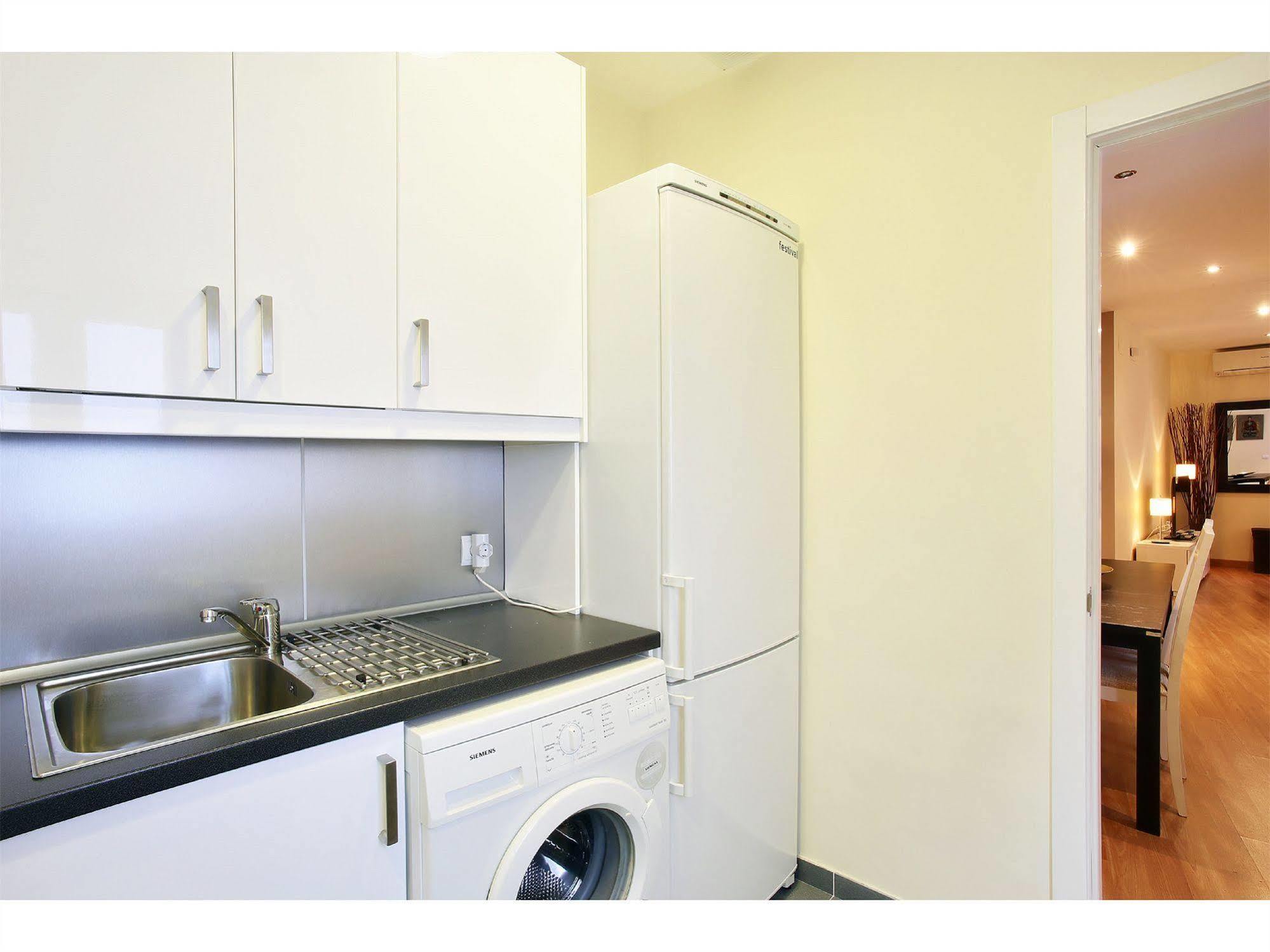 Apartamentos Unisierra Малага Экстерьер фото