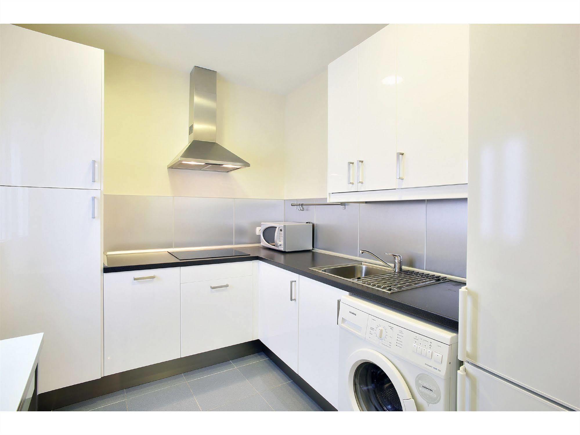 Apartamentos Unisierra Малага Экстерьер фото