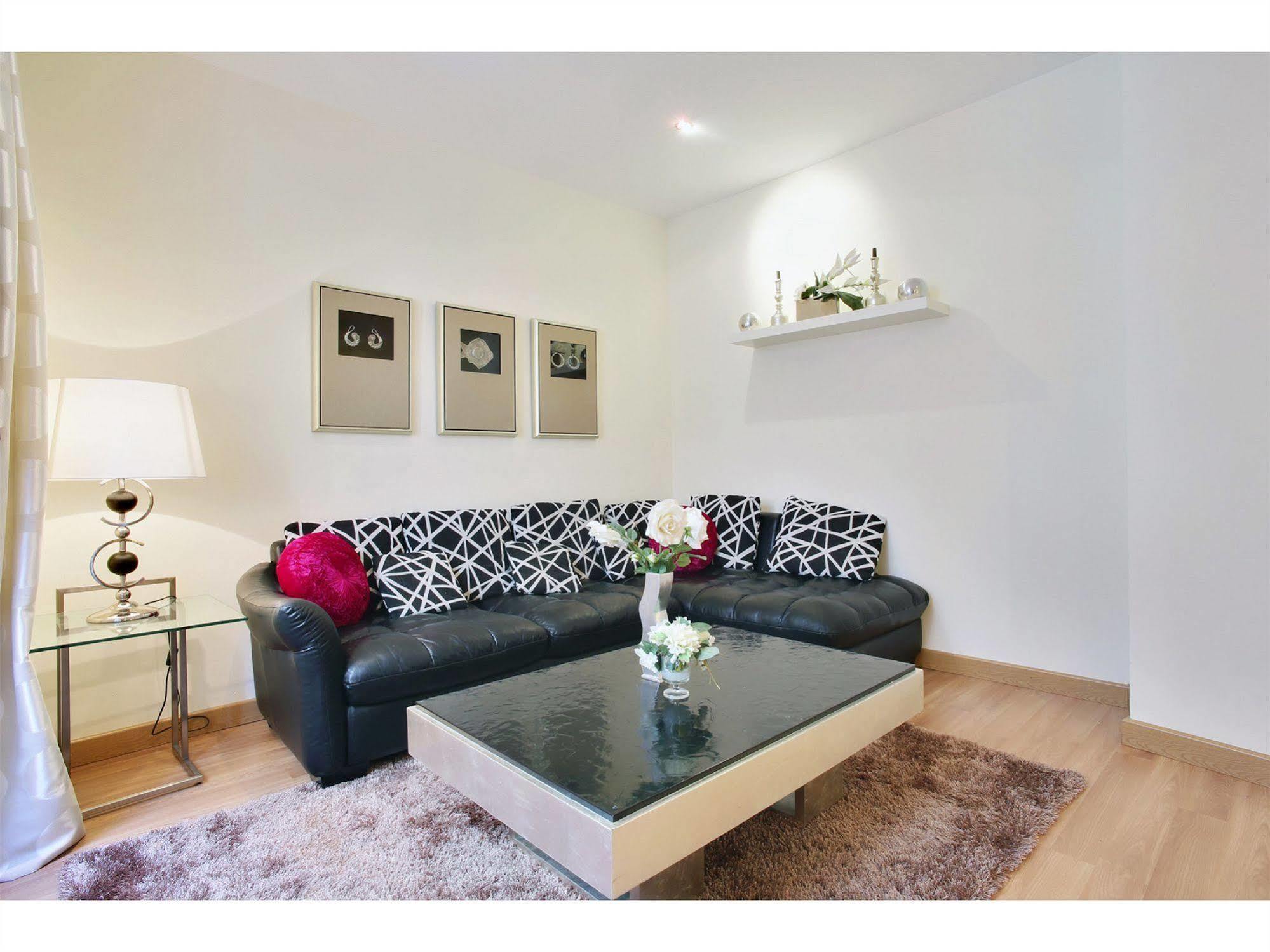 Apartamentos Unisierra Малага Экстерьер фото